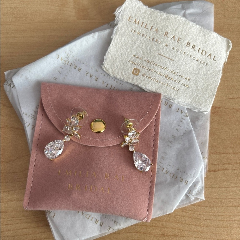 Bridal earrings